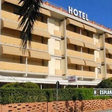 Отель Esplanade Марина-ди-Пьетрасанта